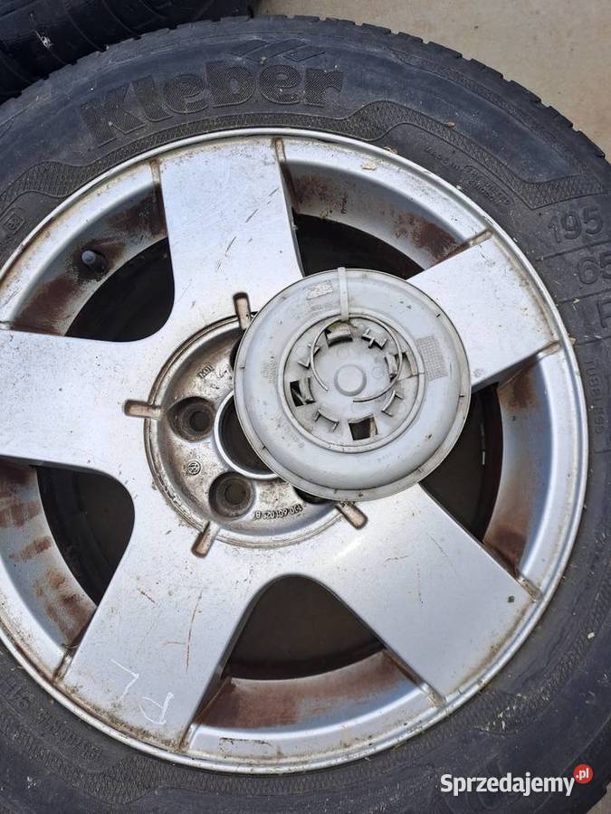 Felgi vw 5x100 r15 golf 4 leon octavia a3 Skomielna Czarna