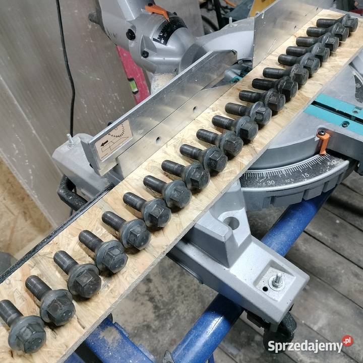 Śruby do felg stalowych Trafic Vivaro 0114