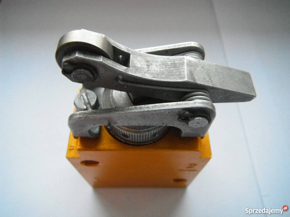 Zawór dławiący ZM Radom 232R3822100 z rolką Nowe Produkcja Chlewiska
