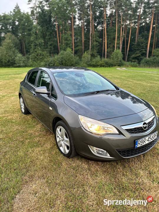 OPEL ASTRA J 14 Benzyna 2012 Haczów