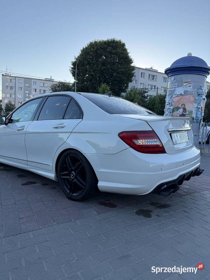 Mercedes W204 C300 3000cm3 lubelskie Milejów-Osada