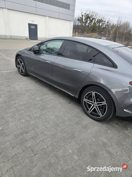 mercedes EQE 300 2023 r super stan