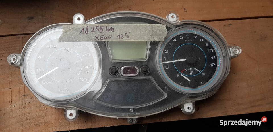 Licznik Piaggio Xevo X evo 125 3 niski przebieg Poręba Wielka sprzedam