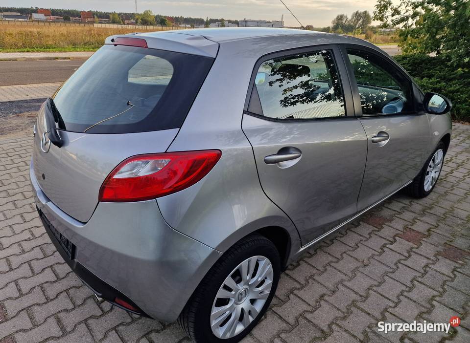 Mazda 2 13 Kargowa