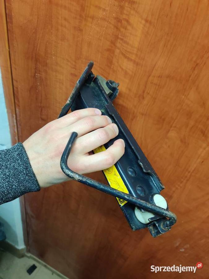 podnośnik lewarek ford fiesta 96FB17080B D3L5A Wyposażenie wnętrza Gliwice