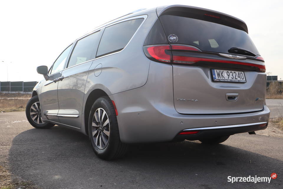Chrysler pacifica Hybrid LIMITED 2xDVD FamCam Rok produkcji 2021