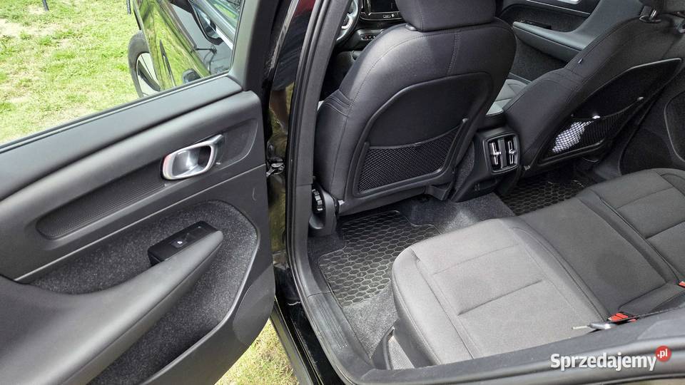 Volvo XC 40 B4 Krajowy 4x4 hak
