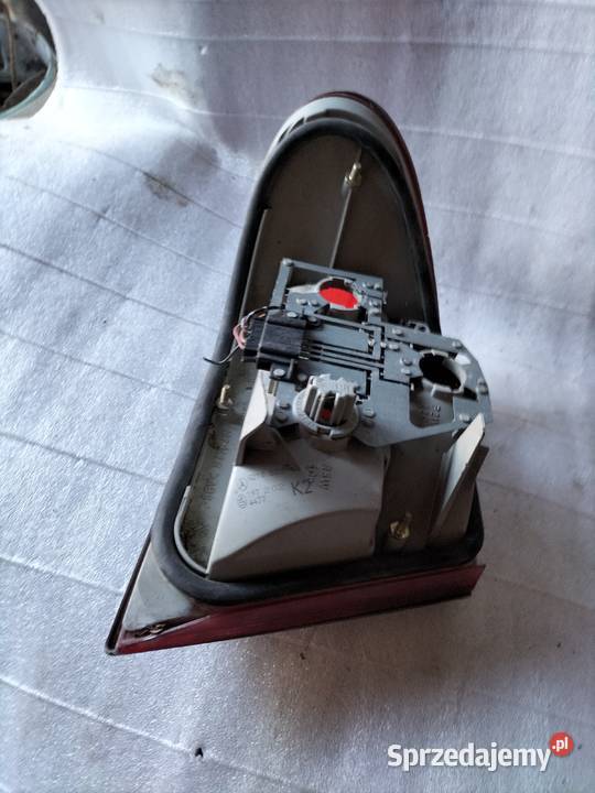 LAMPA PRAWY TYŁ MERCEDES W210 Oświetlenie Kamień-Kolonia