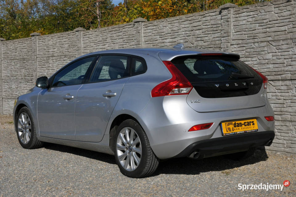 Volvo V40 16T 150 T3 Momentum Nowy Rozrząd i elektrochrom. lusterko wst. Dąbrowa Górnicza sprzedam