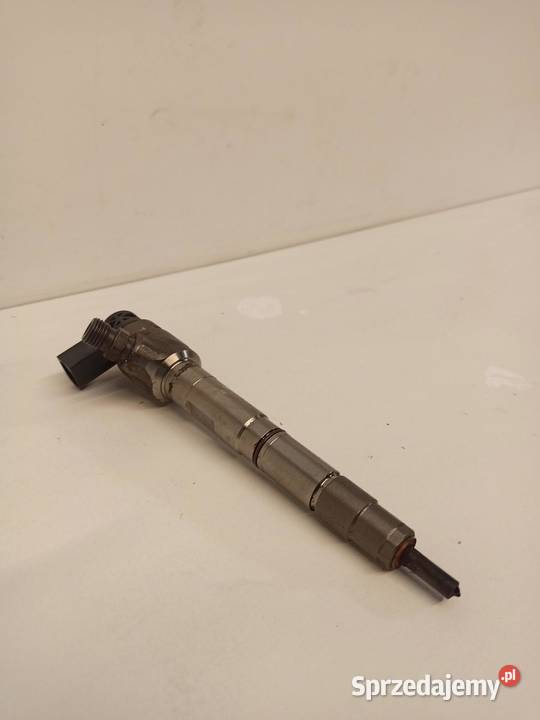 AUDI A6 C7 WTRYSKIWACZ 04L130277AE