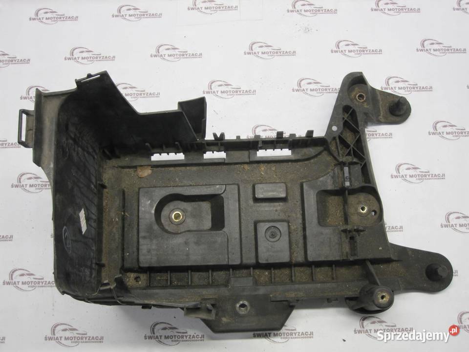 PASSAT B7 13r obudowa akumulatora 1K0915333