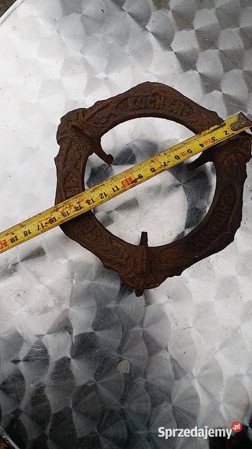 PrzedwojennaStylowa podstawa pod garnekZ żeliwa