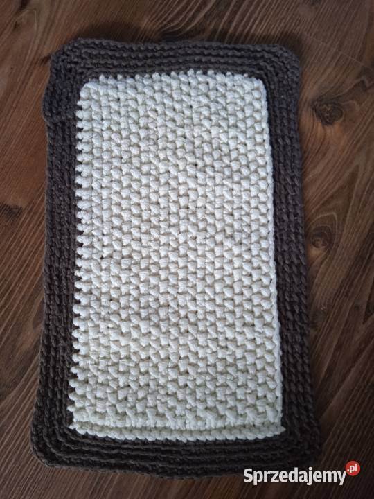 MAŁY KREMOWY DYWANIK 0.33m Piła