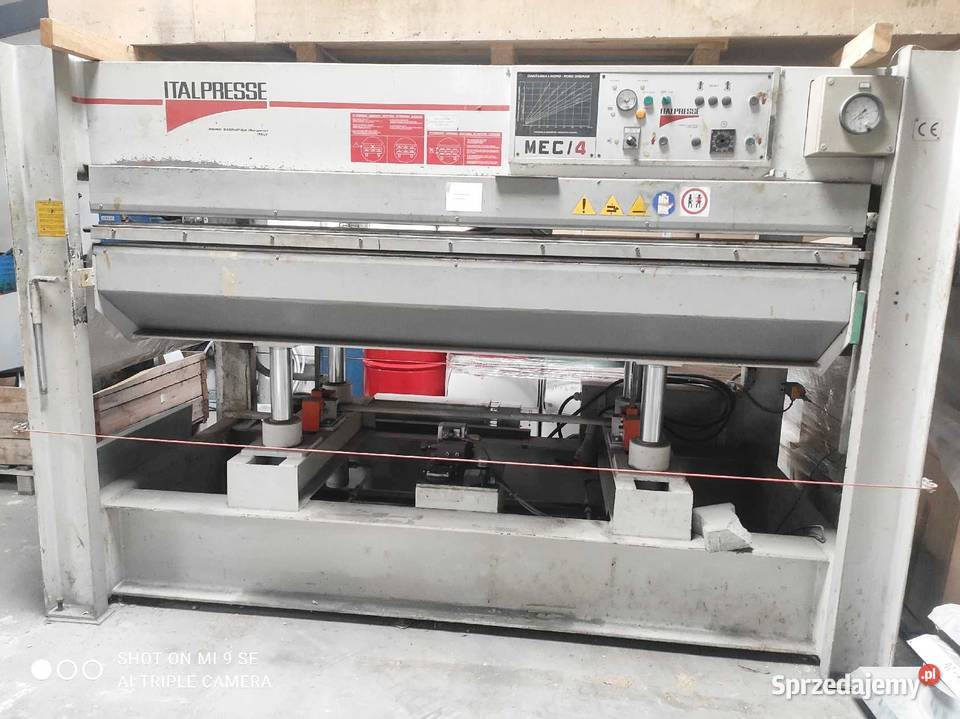 Zestaw do napełniania paneli np drzwiowych pianą Ryki