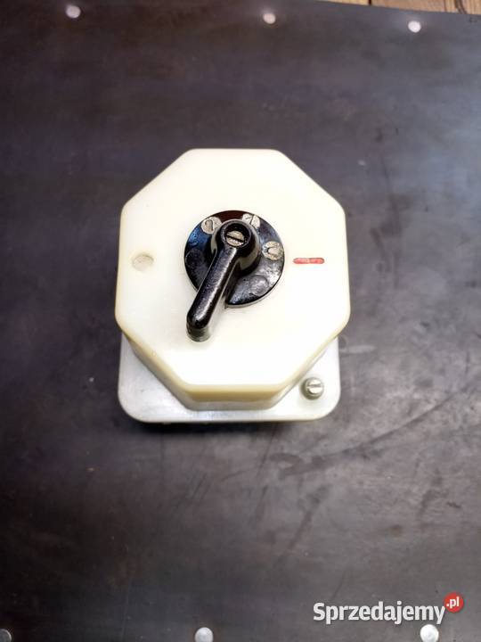 Przełącznik 25A trójkąt gwiazda Stalowa Wola