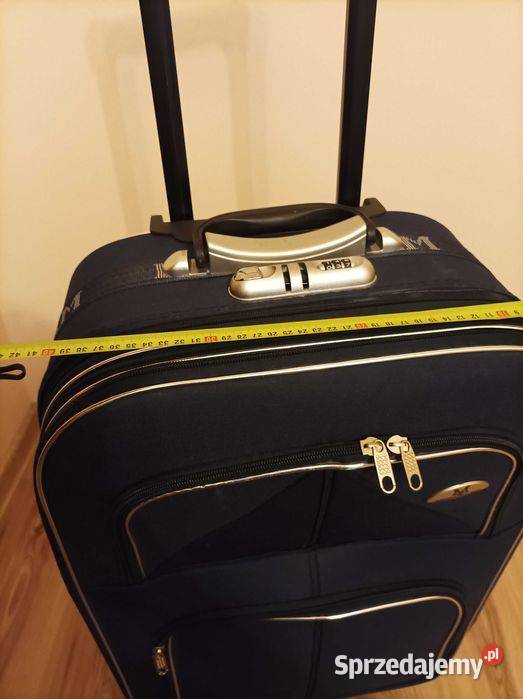 Walizka podróżna na kółkach Stronie Śląskie