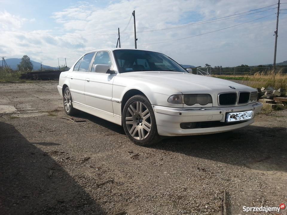 Sprzedam BMW Seria 7 320000km