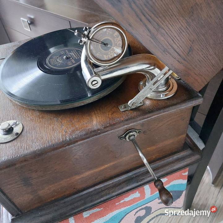 AntykSzwajcarski patefon