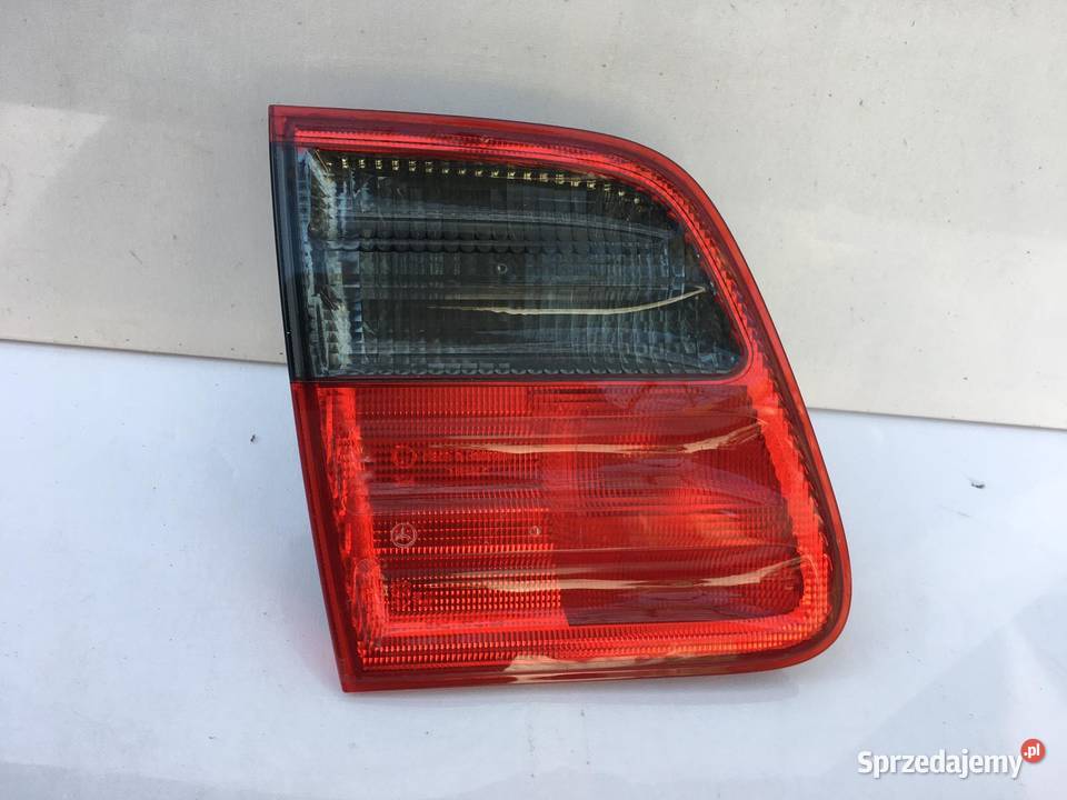 MERCEDES EKLASA W210  LEWA LAMPA W KLAPĘ Ostroróg