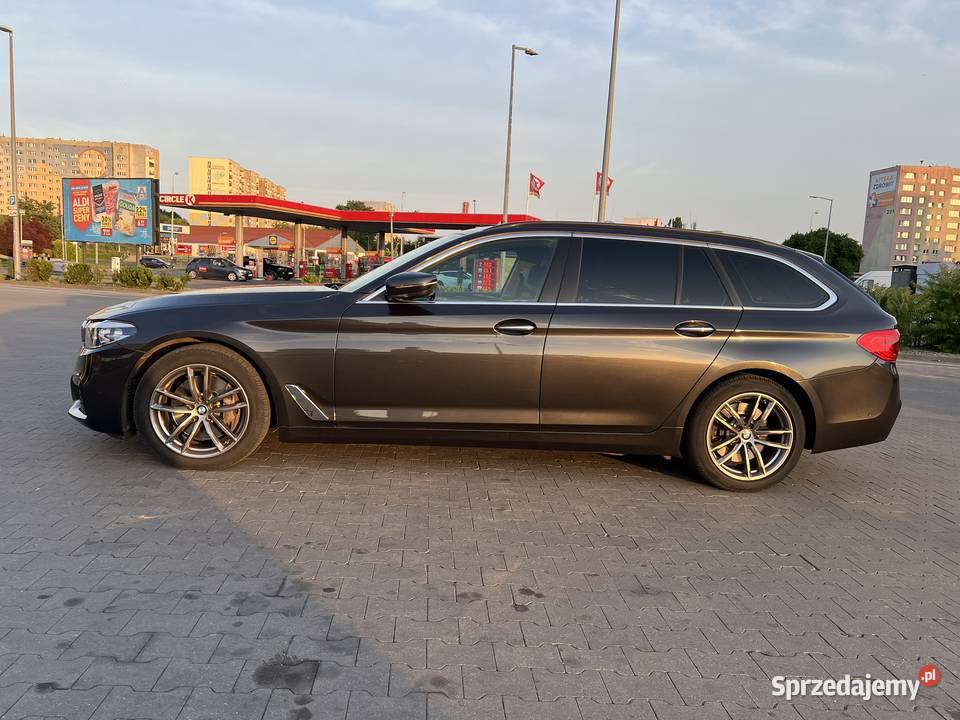 BMW 540i xDrive G31 z grudnia 2017 M pakiet elektrochrom. lusterka boczne