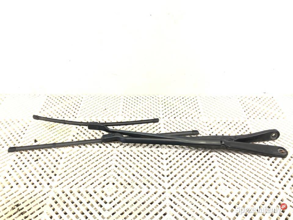 RAMIĘ WYCIERACZKI KOMPLET PRZÓD BMW G30