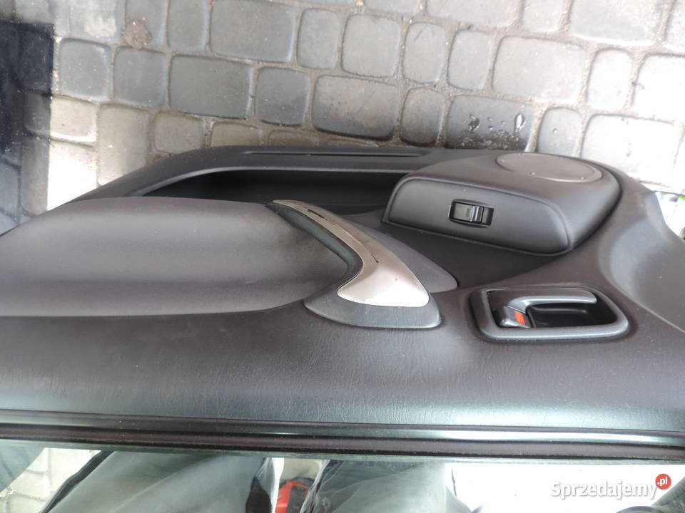 TOYOTA RAV4 II FL 5D DRZWI PRAWY PRZÓD 202 Rok produkcji 2005 Drzwi