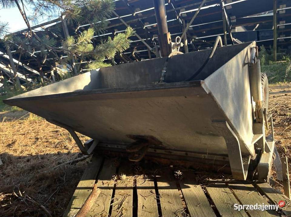 Rozsiewacz Posypywarka do soli i piasku Podskarbice Szlacheckie