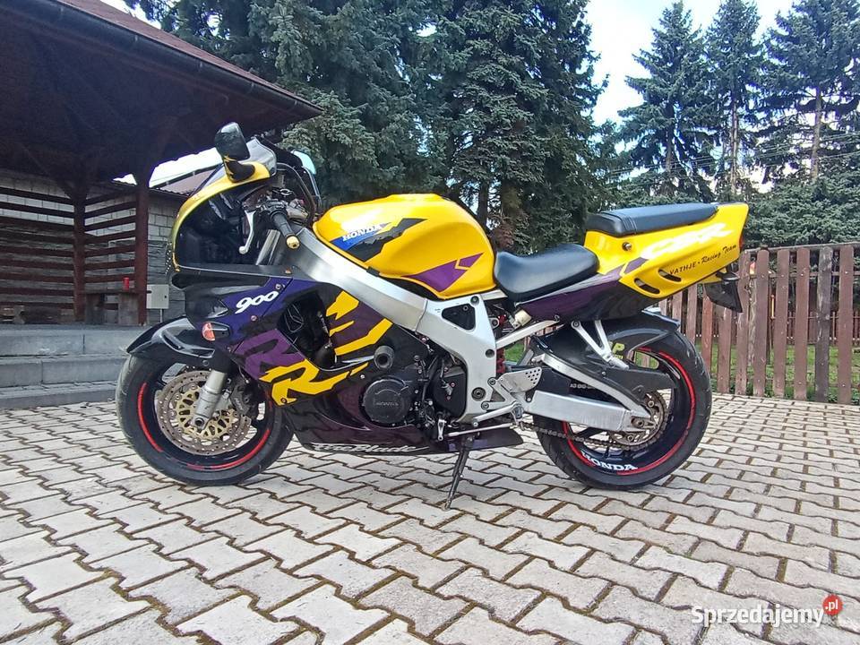 Honda CBR 900RR sc33 Motocykle, skutery, quady Sandomierz