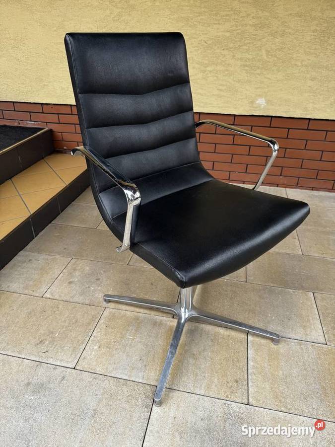 Fotel do biurka kręcony czarny PROKURIST chrom Sulbiny sprzedam