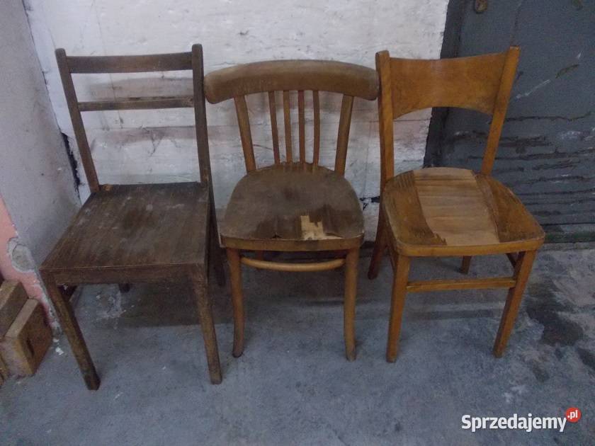Stare drewniane krzesła PRL
