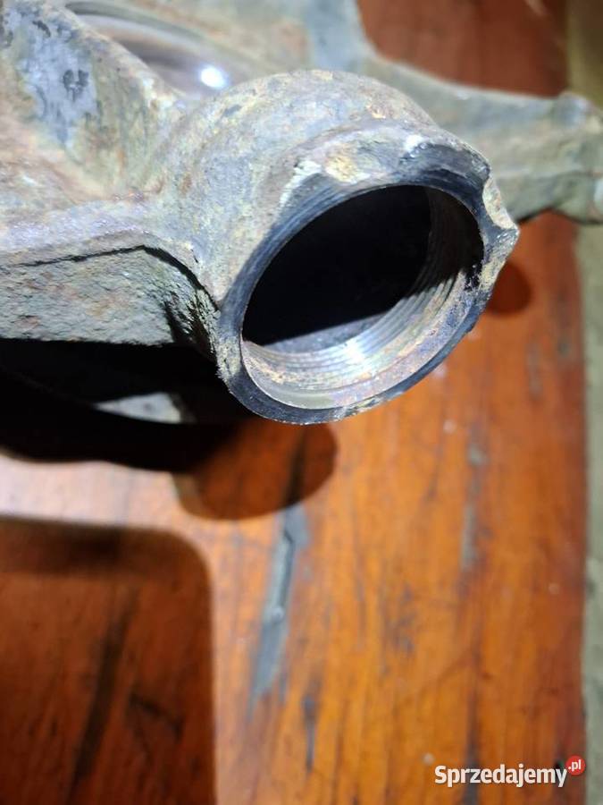 Zwrotnica piasta lewa lewy przód Citroen C5 I 20 Przyborów