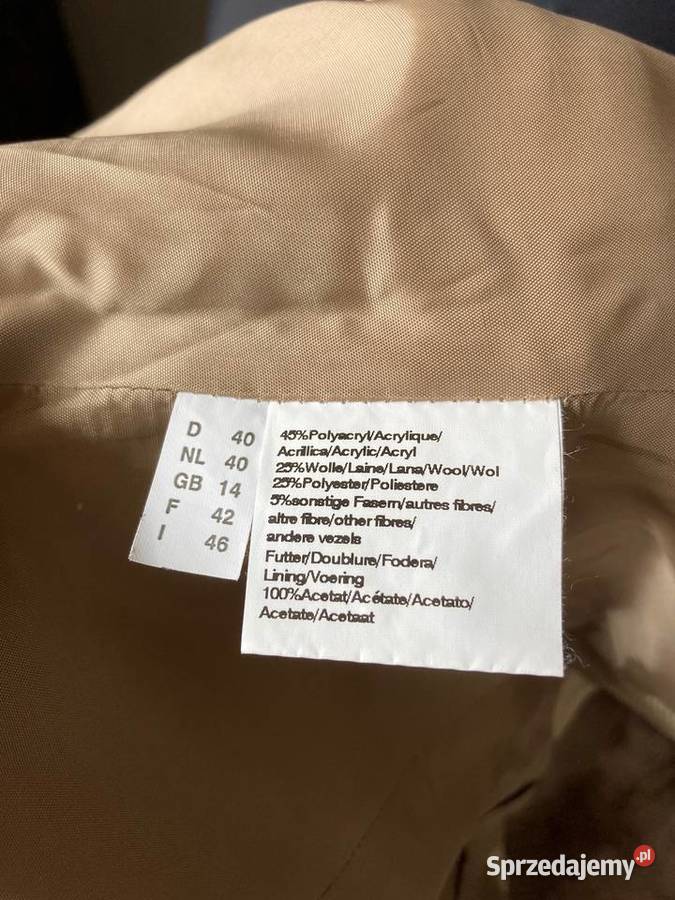 Nowy piękny piaskowy żakiet z wełną Tesini L podkarpackie