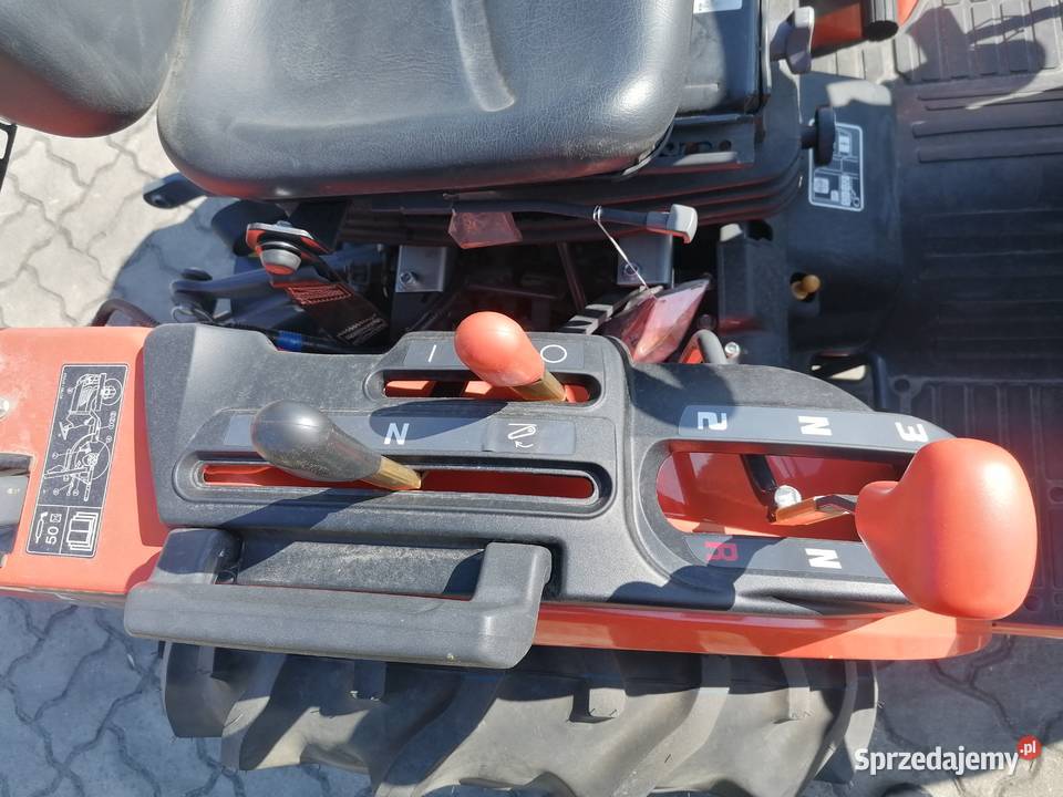 Traktorek ogrodowy japoński Kubota B1181 nowy 5 Błonie-Wieś