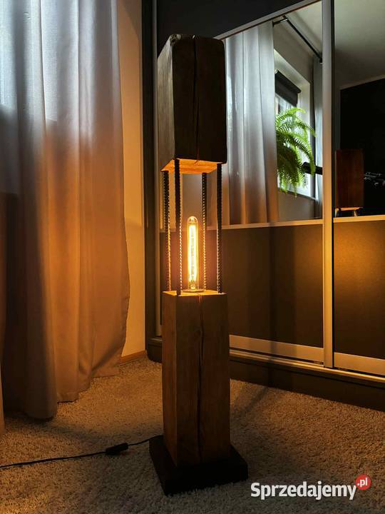 Lampa drewniana w stylu loft Cełujki