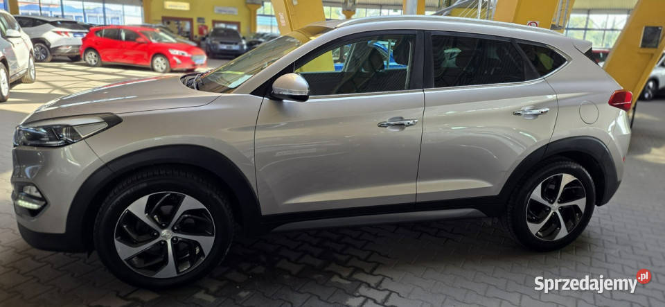 Hyundai Tucson 1 REJ 2017 OPIS W podanej roczna Rok produkcji 2016 sprzedam