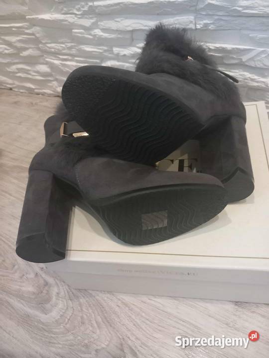 Buty ocieplane z kozuszkiem nowe 37 inna