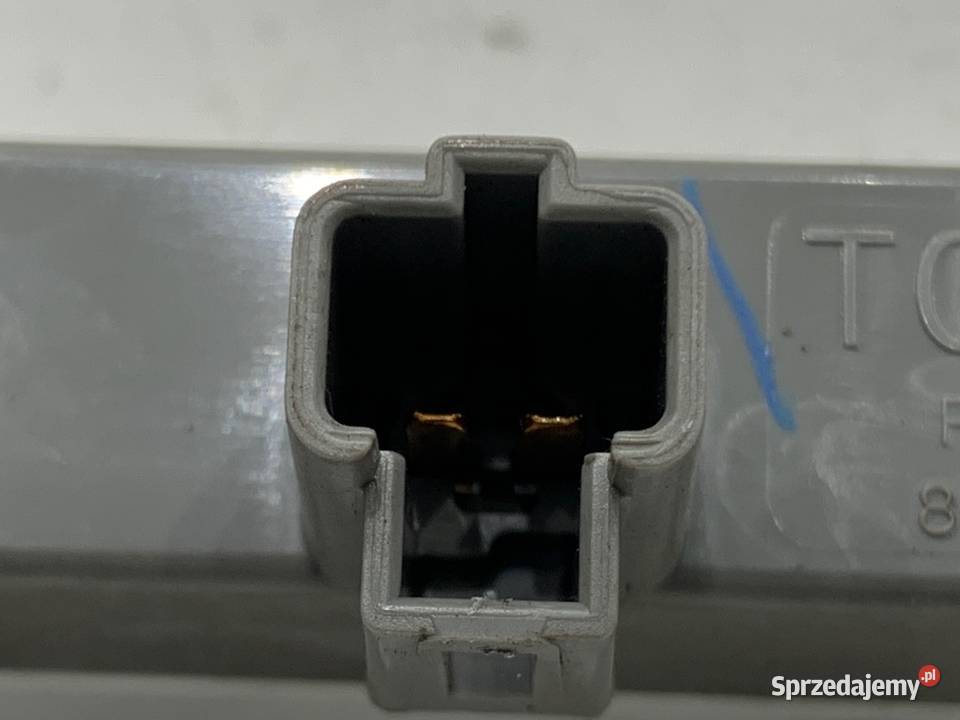LAMPA STOP TOYOTA AURIS II 8157005100 Kombi 1318