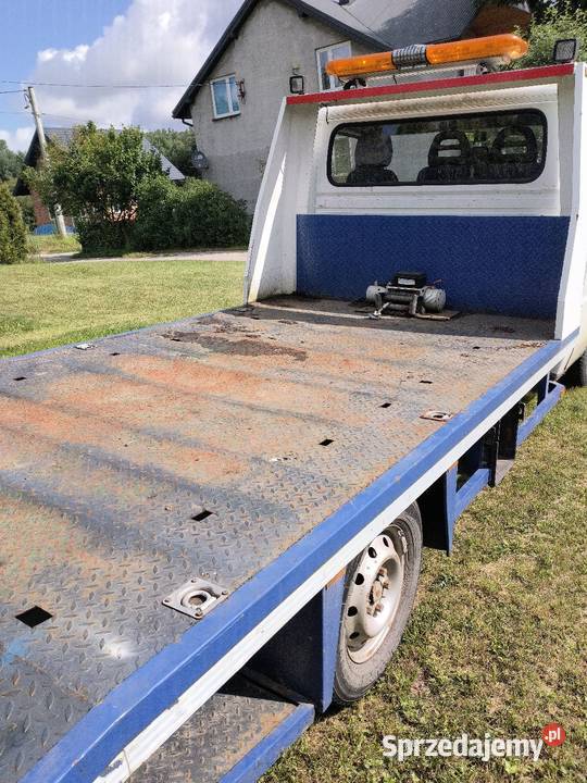 Auto laweta solidny najazd