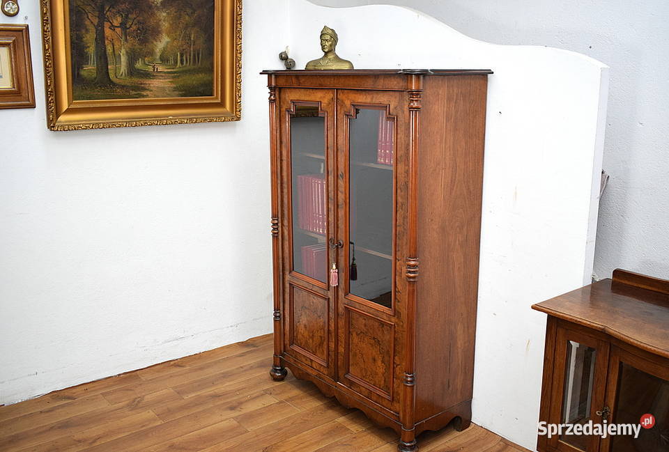 Urocza stara biblioteczka regał biblioteka Świdnica