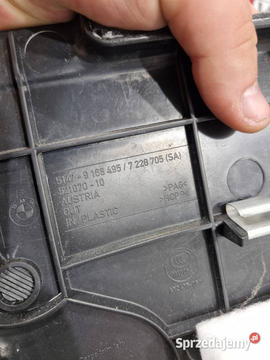BMW F10 BOCZEK TAPICERKA BAGAŻNIKA LEWA 7228705 osobowe