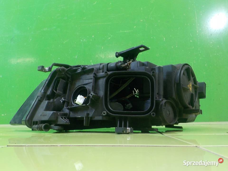 AUDI A4 B8 SLINE 18 TFSI 08r SEDAN XENON lampa mazowieckie Suków