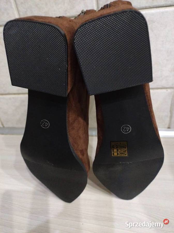 Botki w kolorze brązowym z zamszu skóra ekologiczna Kozaki lubelskie