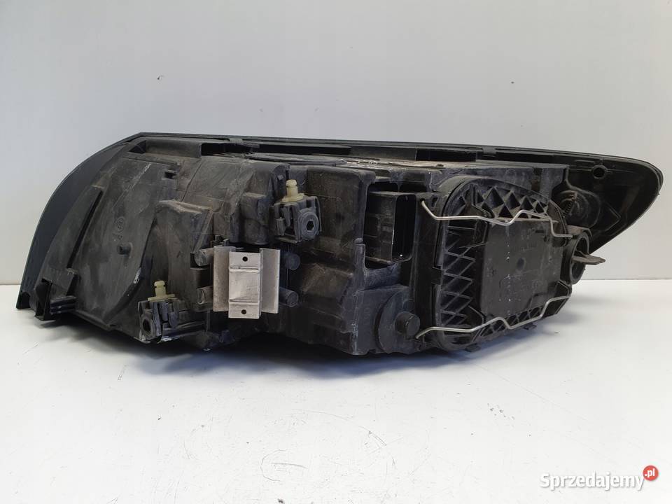 Volvo S40 II V50 LIFT PRZEDNIA LAMPA PRAWA prawy Janów