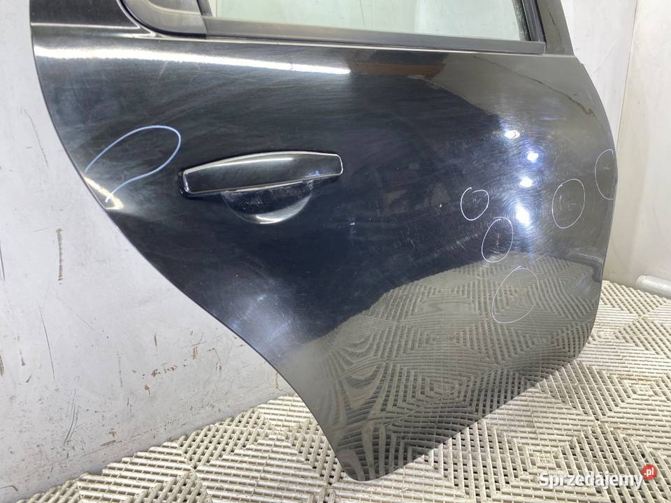 DRZWI PRAWY TYŁ DACIA DUSTER Hatchback 1018