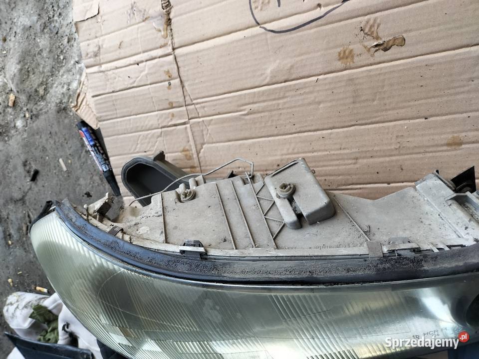 FORD MONDEO MK2 LAMPA PRZÓD PRZEDNIA PRAWA osobowe Lampy przednie Kamień-Kolonia