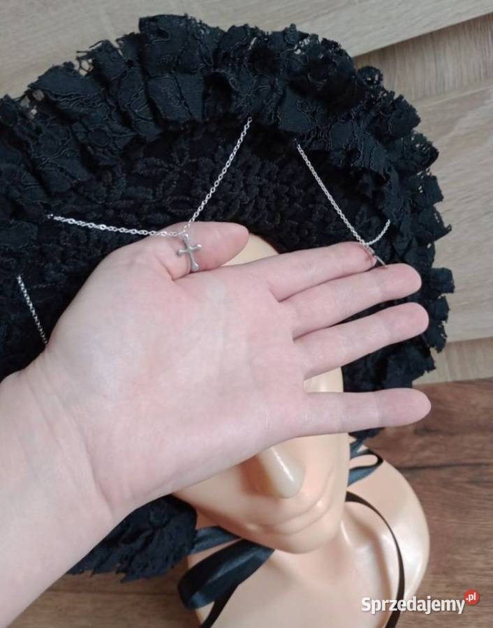 Nowy bonnet wiktoriański vintage z krzyżykami łódzkie Sokolniki-Las sprzedam