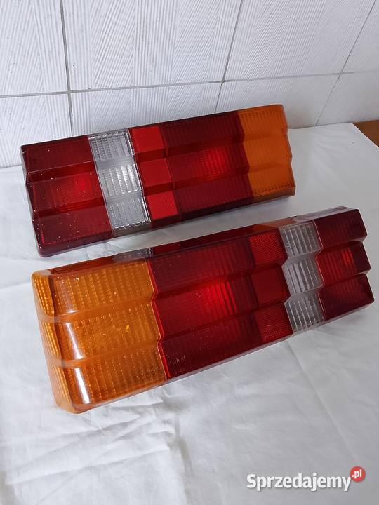 Ford Escort mk3 lampy tył Rok produkcji 1983 Części montażowe Szprotawa