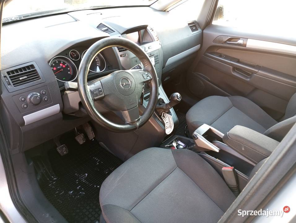 Zafira 18 140 Benzyna Gaz 7 osób Hak Bogate Zamość