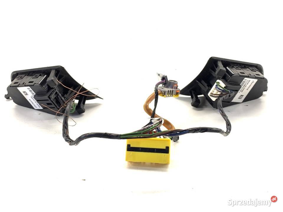 PRZEŁĄCZNIKI KIEROWNICY OPEL ASTRA K 13470319 Panele sterowania, przełączniki