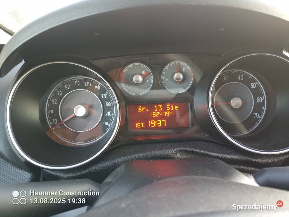 Sprzedam Fiata Gpunto 2015r 14 bg garażowany Grande Punto świętokrzyskie